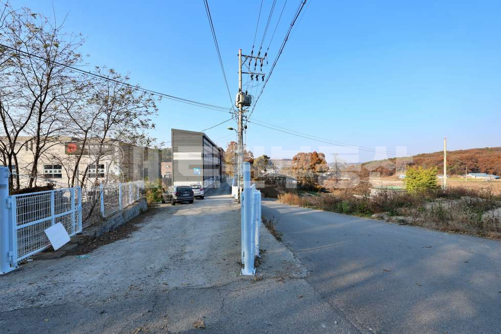 경기 김포시 월곶면 갈산리 60평 공장을 임대얻었더니 샤워실, 주방시설이 무료? 저렴한 소형창고 찾는대표님 주목! 월세 매물번호 10015 사진 1